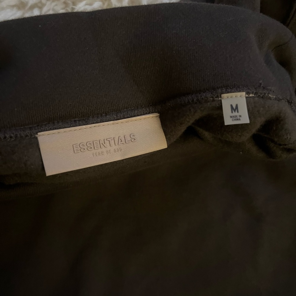 Mens essential too